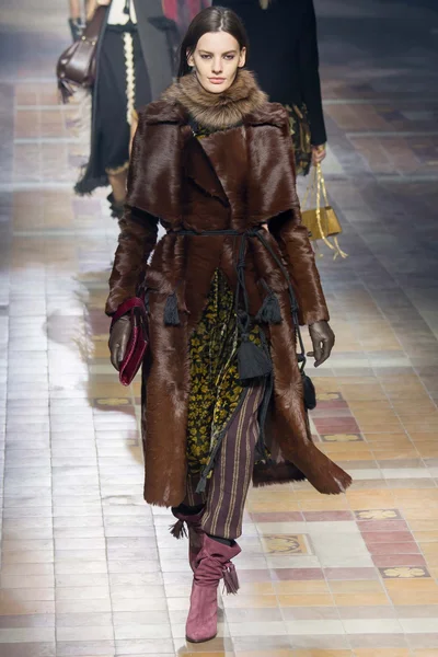 Look 35
